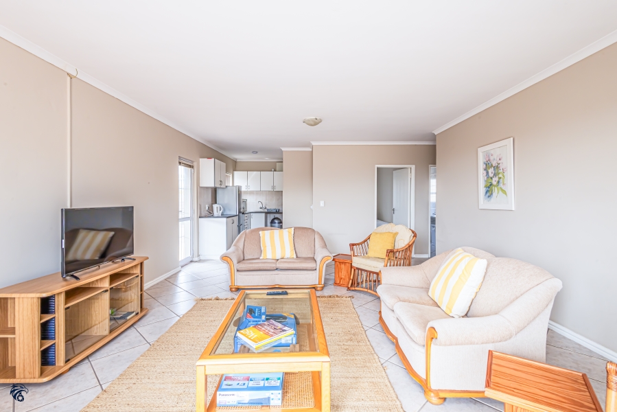 6 Bedroom Property for Sale in Middedorp Western Cape